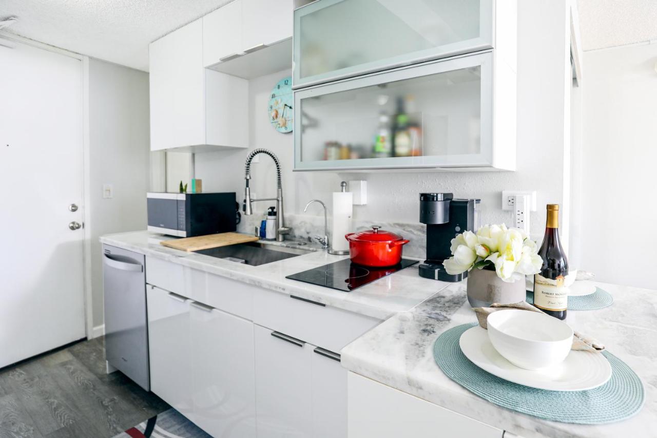 Appartement Beautifully Upgraded Studio Close To Waikiki Beach à Honolulu Extérieur photo